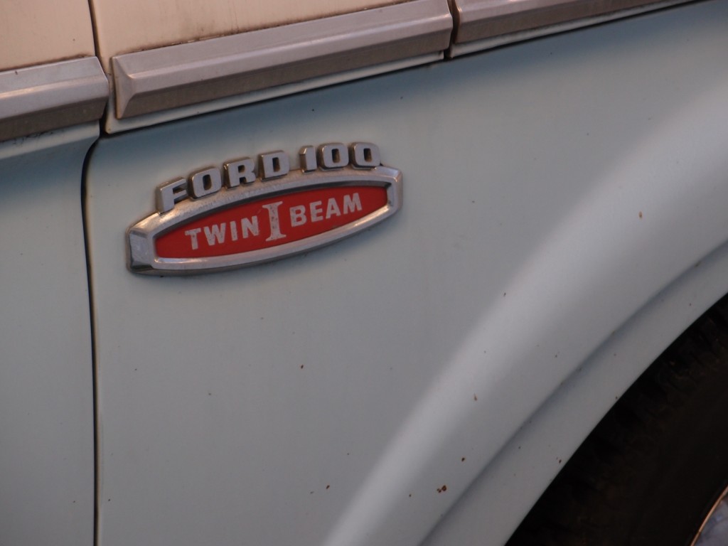 Ford "Twin I Beam" Custom Cab